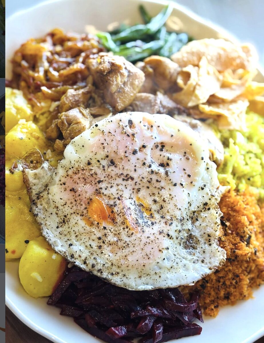 目玉焼きのせライス＆カリー